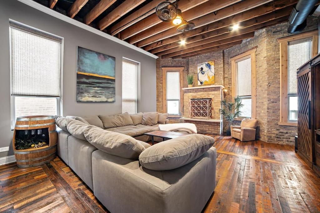 Chicago Mid-Century Gem Steps From United Center Villa Ngoại thất bức ảnh