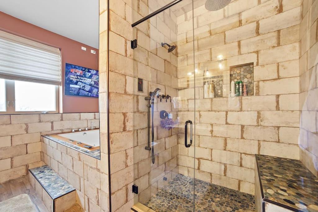 Chicago Mid-Century Gem Steps From United Center Villa Ngoại thất bức ảnh