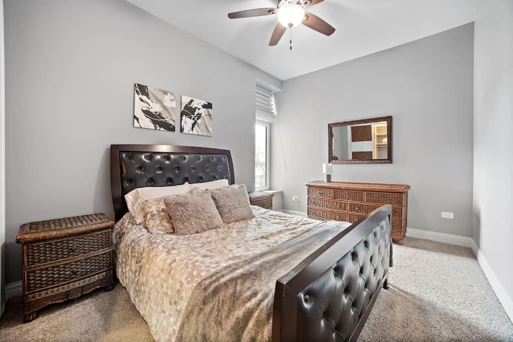 Chicago Mid-Century Gem Steps From United Center Villa Ngoại thất bức ảnh