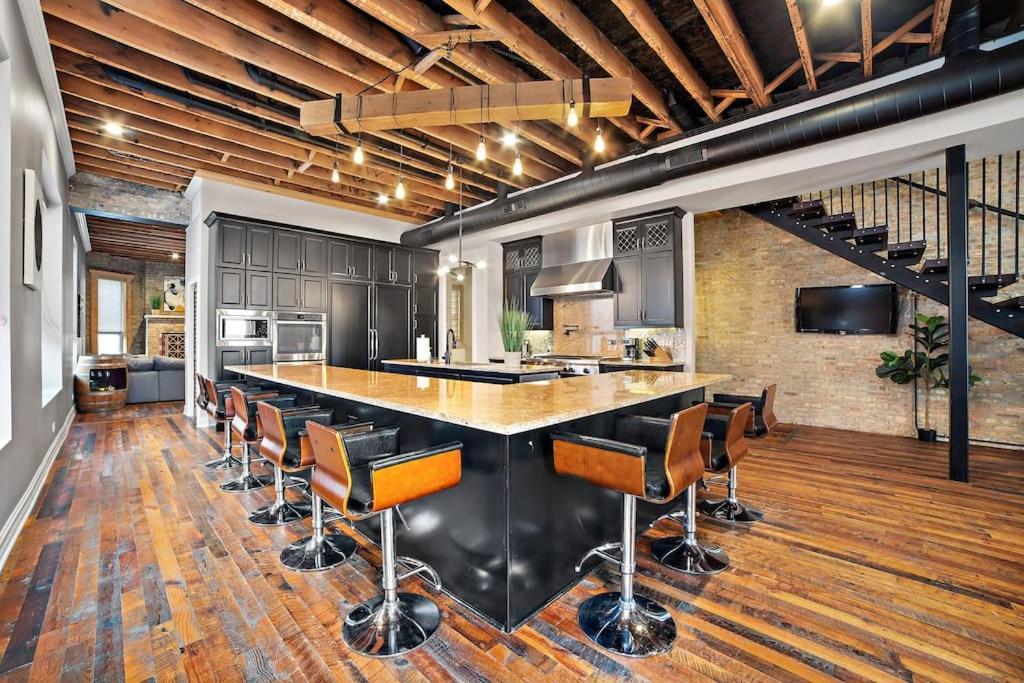Chicago Mid-Century Gem Steps From United Center Villa Ngoại thất bức ảnh